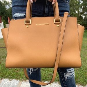 Michael Kors Selma Bag (Large)